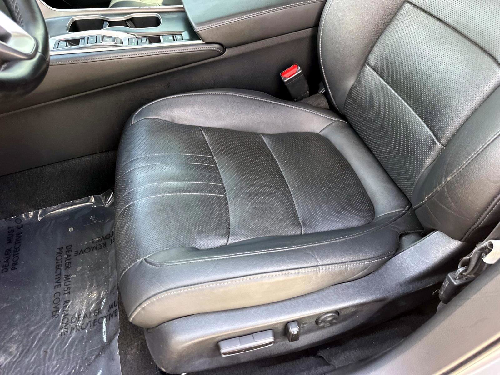 2020 Honda Accord Hybrid EX-L photo 19
