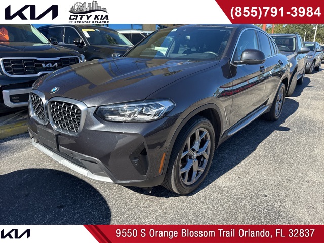 2023 BMW X4 30i's photo