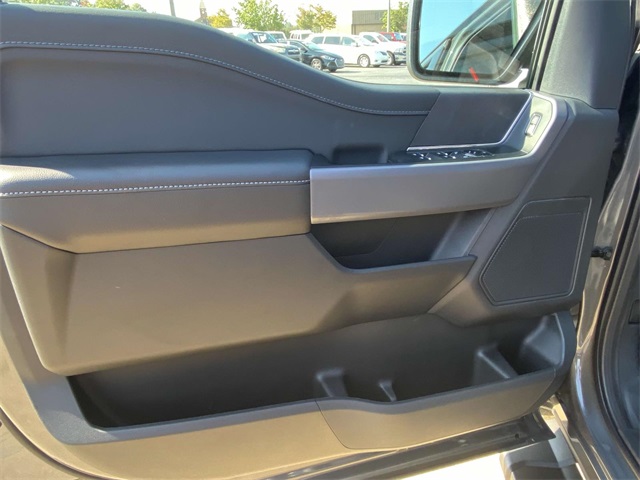 2025 Ford F-150 XLT photo 11