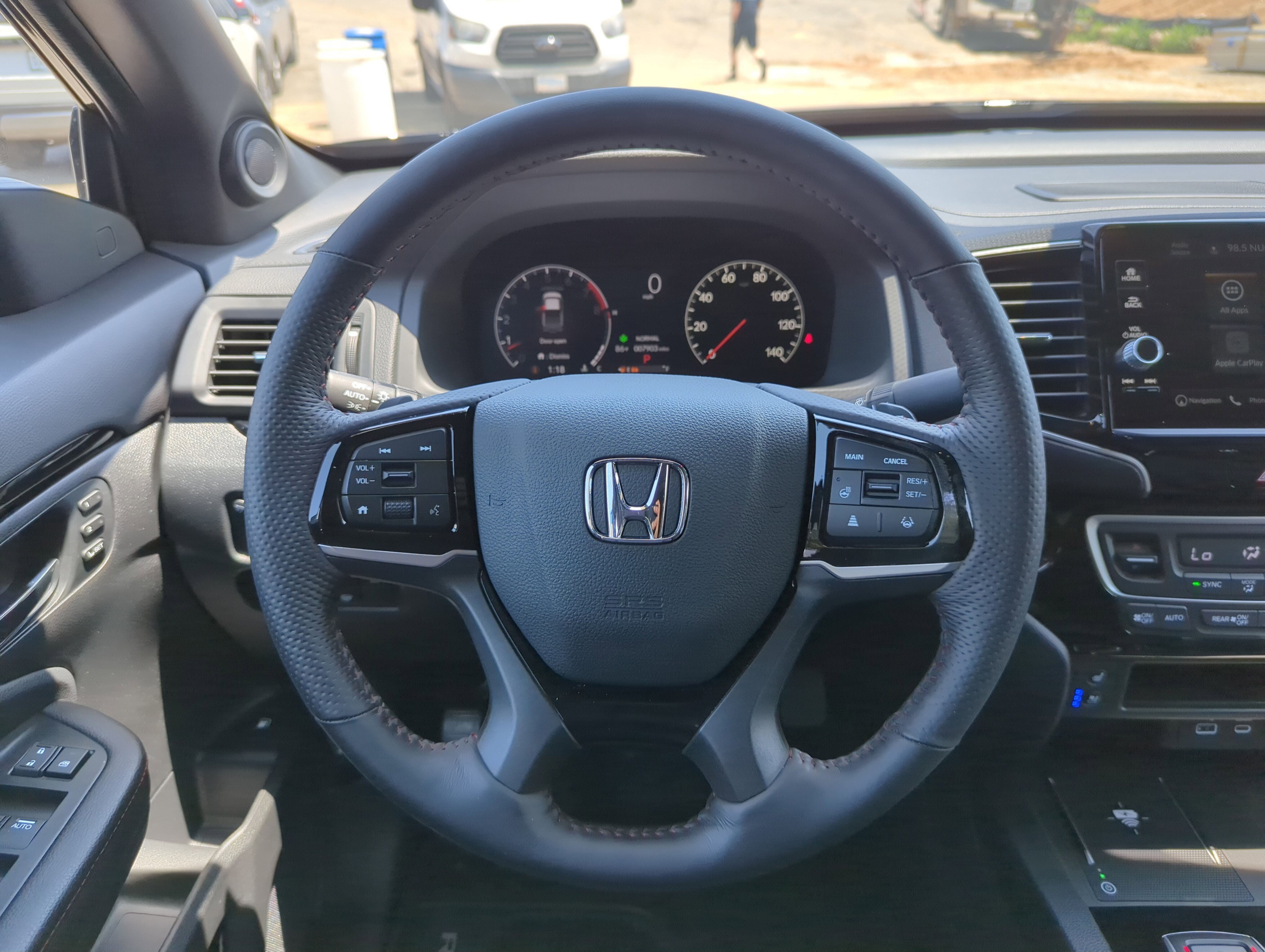 2024 Honda Ridgeline Black Edition photo 11