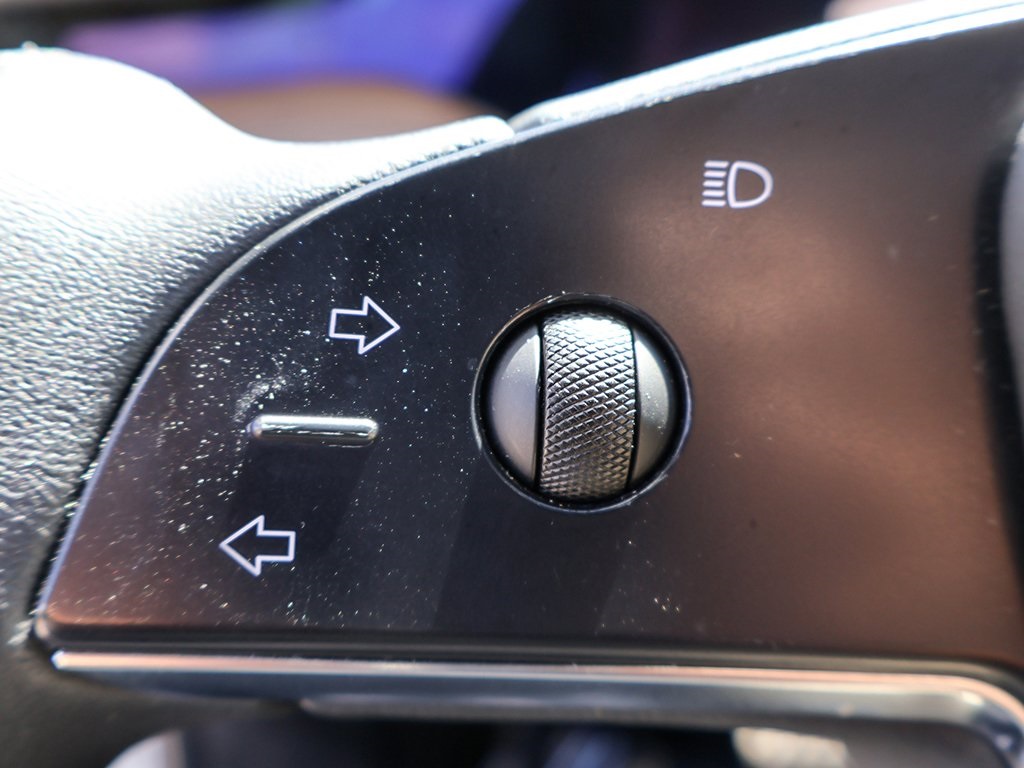 2022 Tesla Model S photo 39