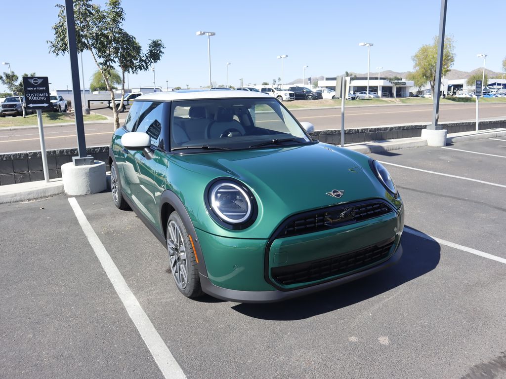 2025 Mini Cooper Signature photo 3