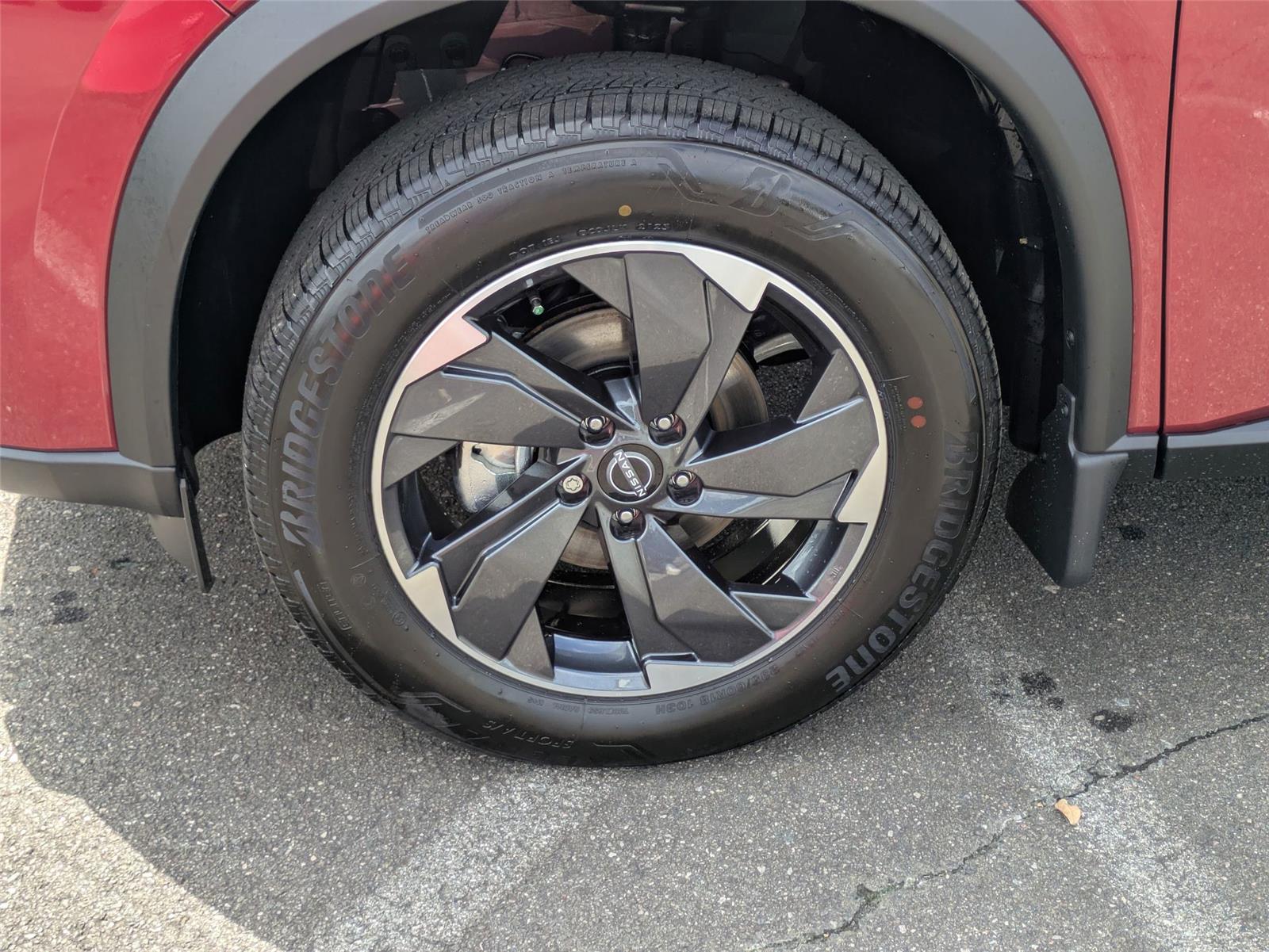 2026 Nissan Rogue SV photo 7