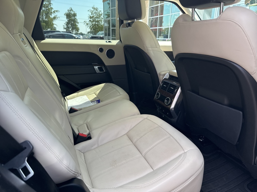2019 Land Rover Range Rover Sport HSE photo 2