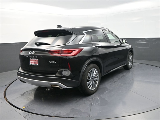 2024 Infiniti QX50 Luxe photo 7