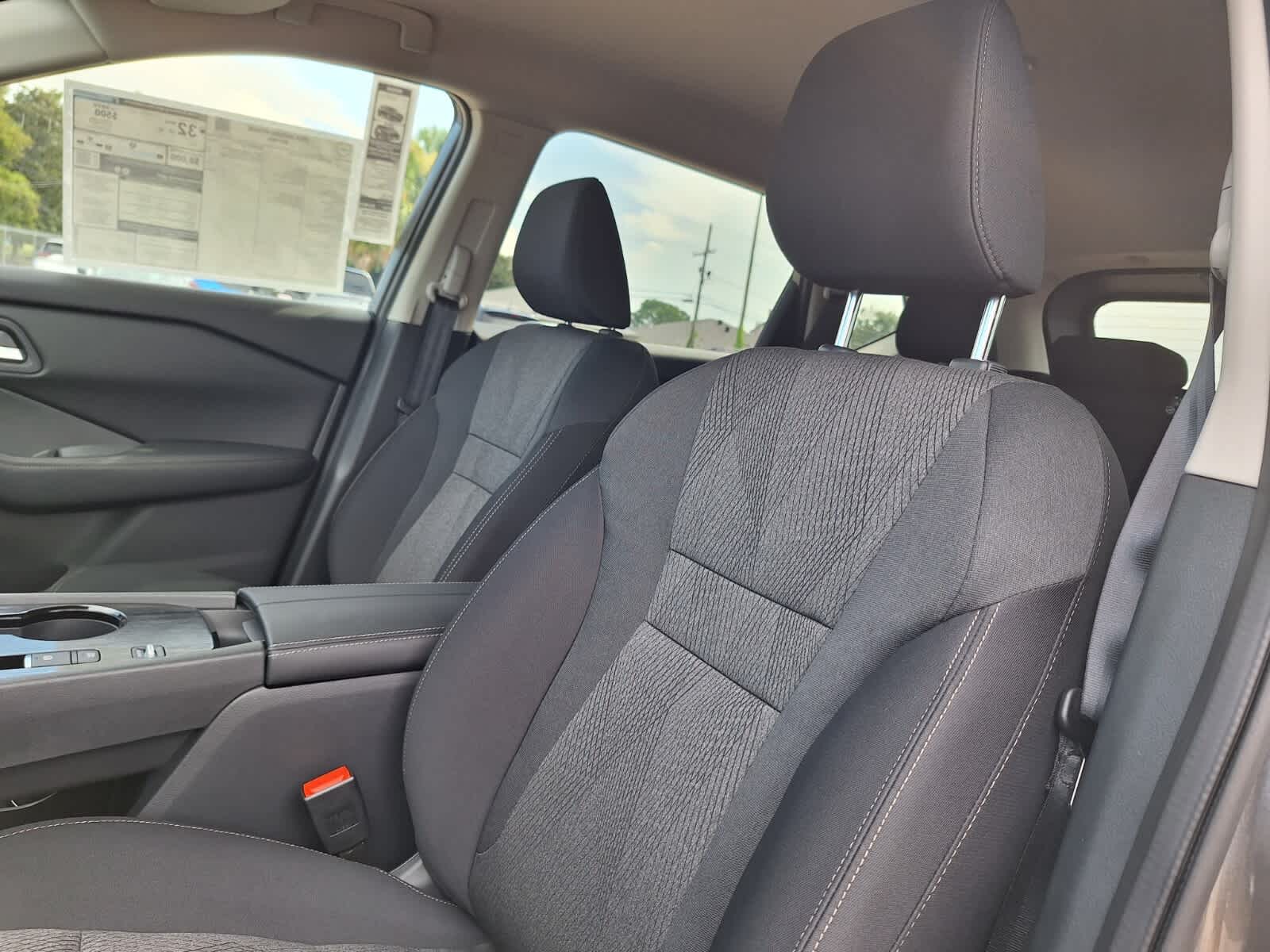 2026 Nissan Rogue SV photo 11