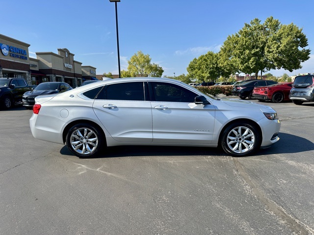 2017 Chevrolet Impala 1LT photo 2