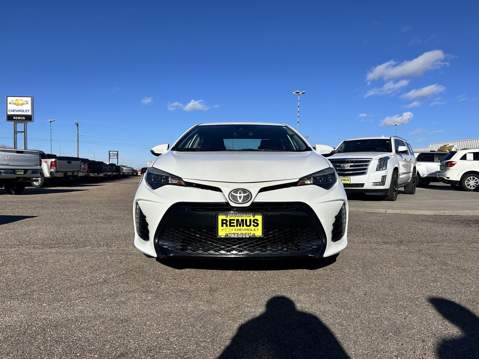 2017 Toyota Corolla SE's photo