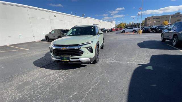2025 CHEVROLET TRAILBLAZER - Image 3