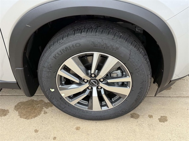 2025 Nissan Pathfinder SL photo 10