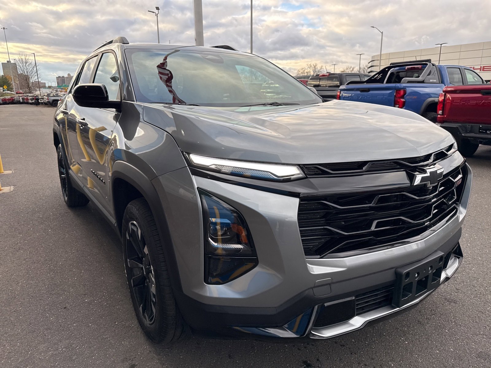 2026 Chevrolet Equinox RS photo 2