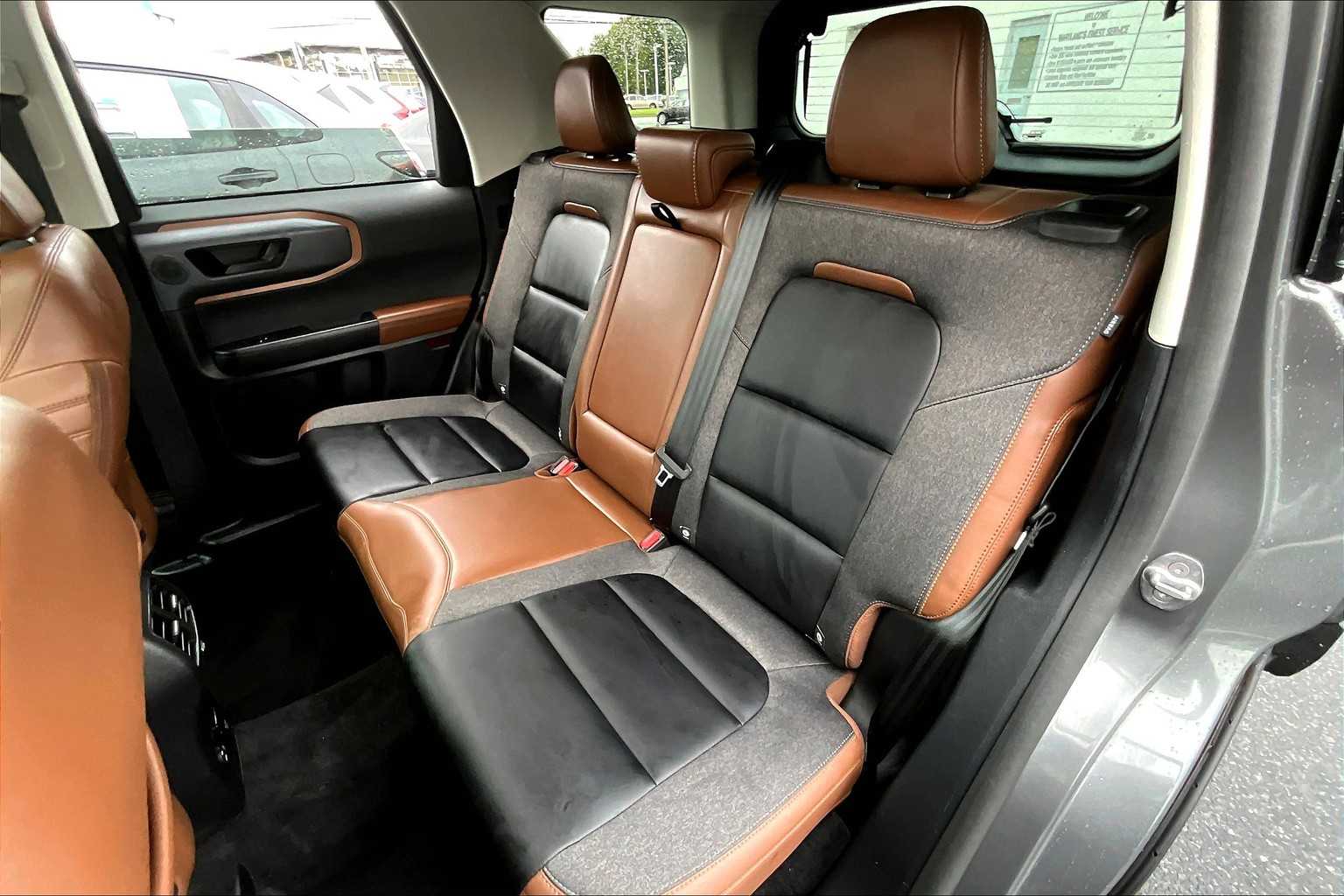 2024 Ford Bronco Sport Outer Banks photo 17