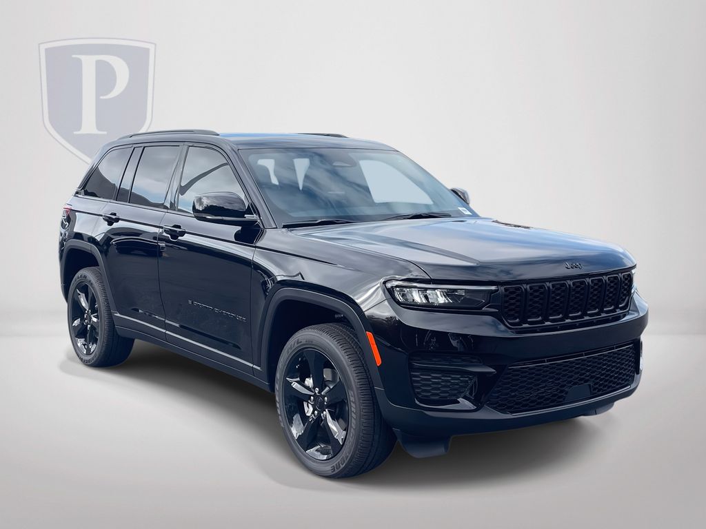 2025 Jeep Grand Cherokee Altitude's photo