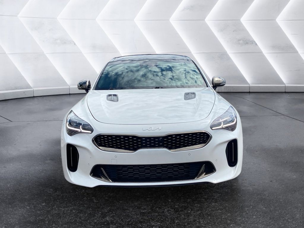 2023 Kia Stinger GT2 photo 2