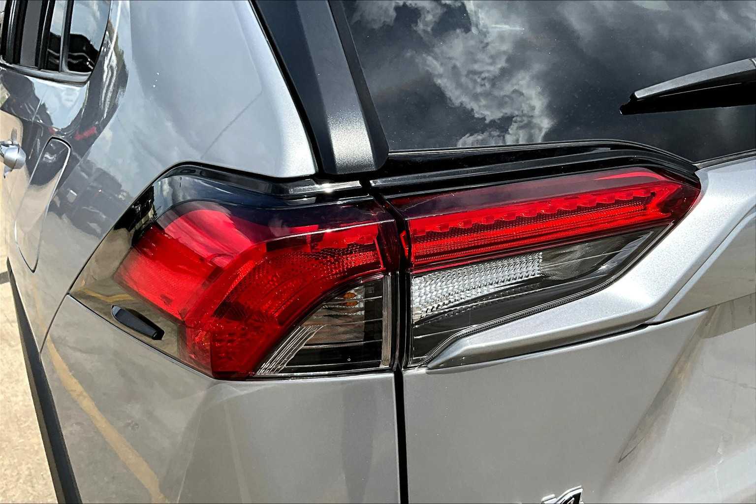 2024 Toyota RAV4 LE photo 27