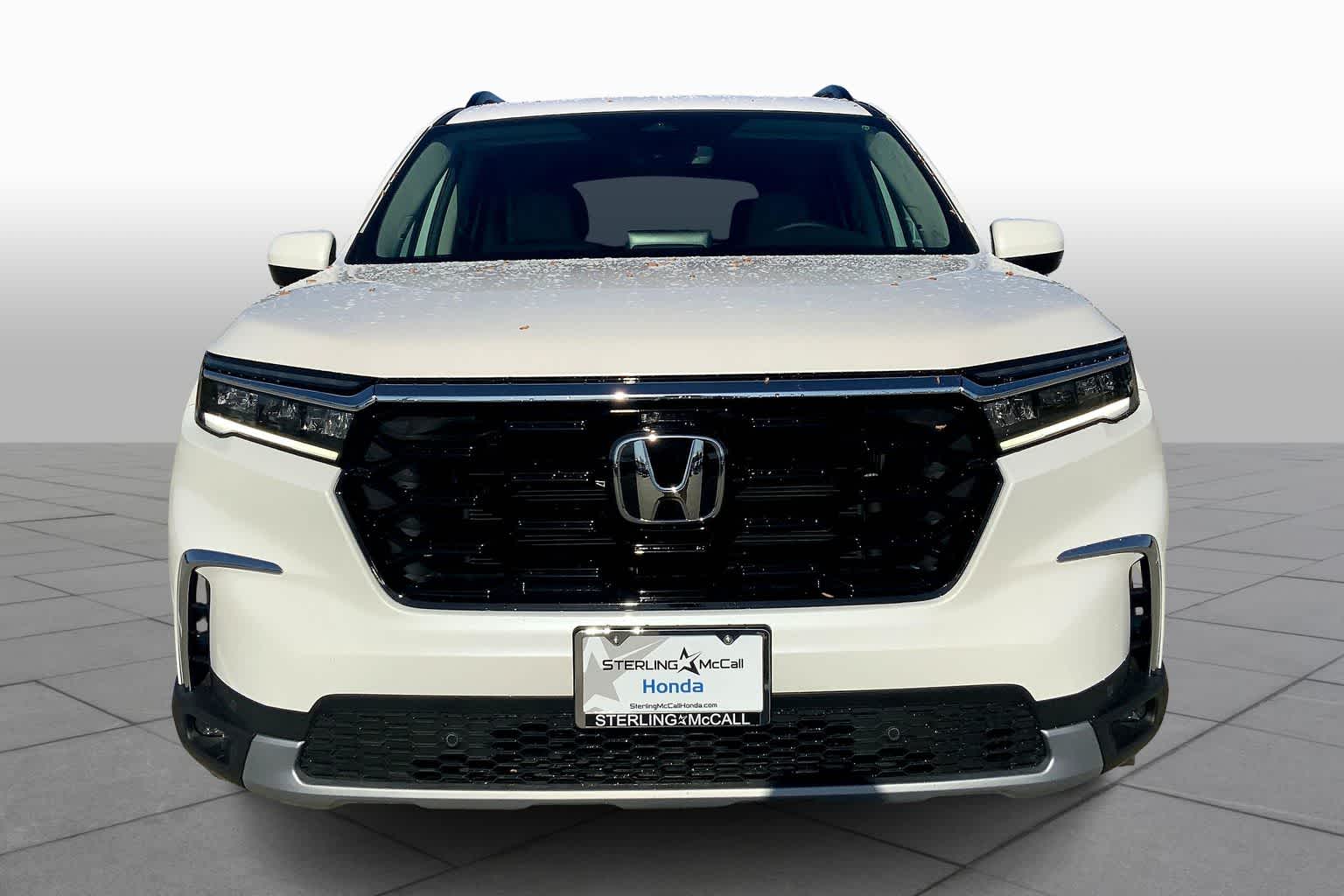 2025 Honda Pilot Touring photo 3