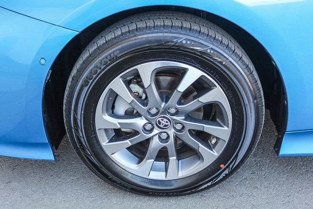 2019 Toyota Prius Limited photo 9