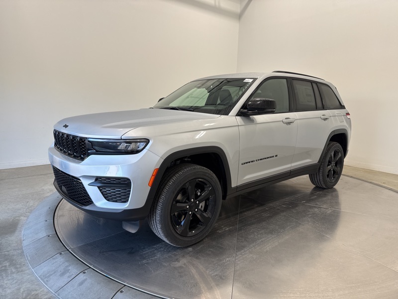 2025 Jeep Grand Cherokee Altitude X photo 3