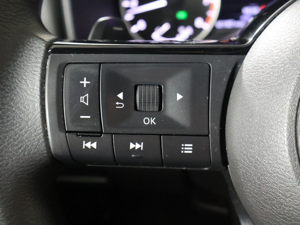 2022 Nissan Rogue SV photo 33