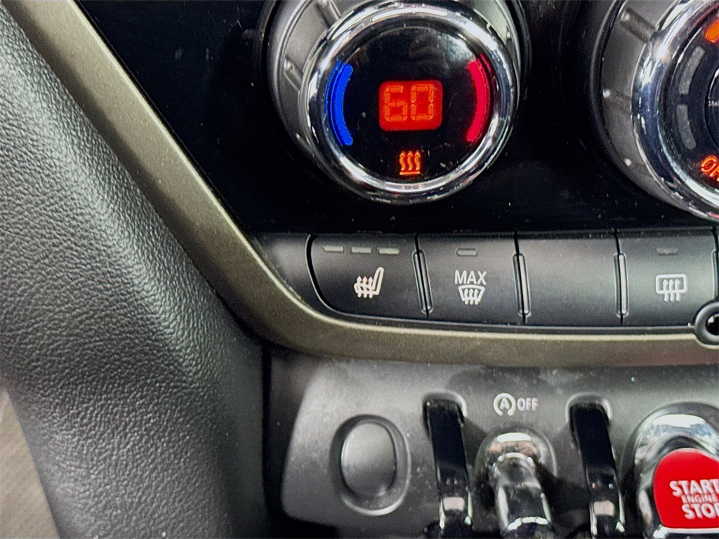2022 Mini Cooper S ALL4 photo 21