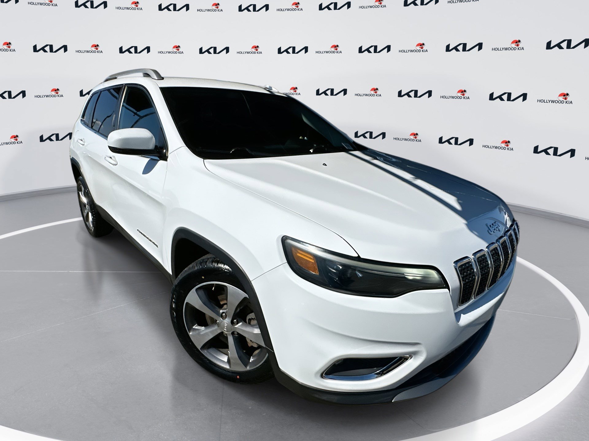 2019 Jeep Cherokee Limited's photo