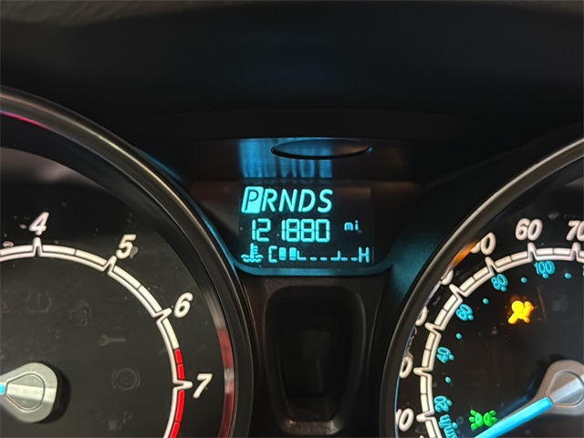 2014 Ford Fiesta SE photo 9