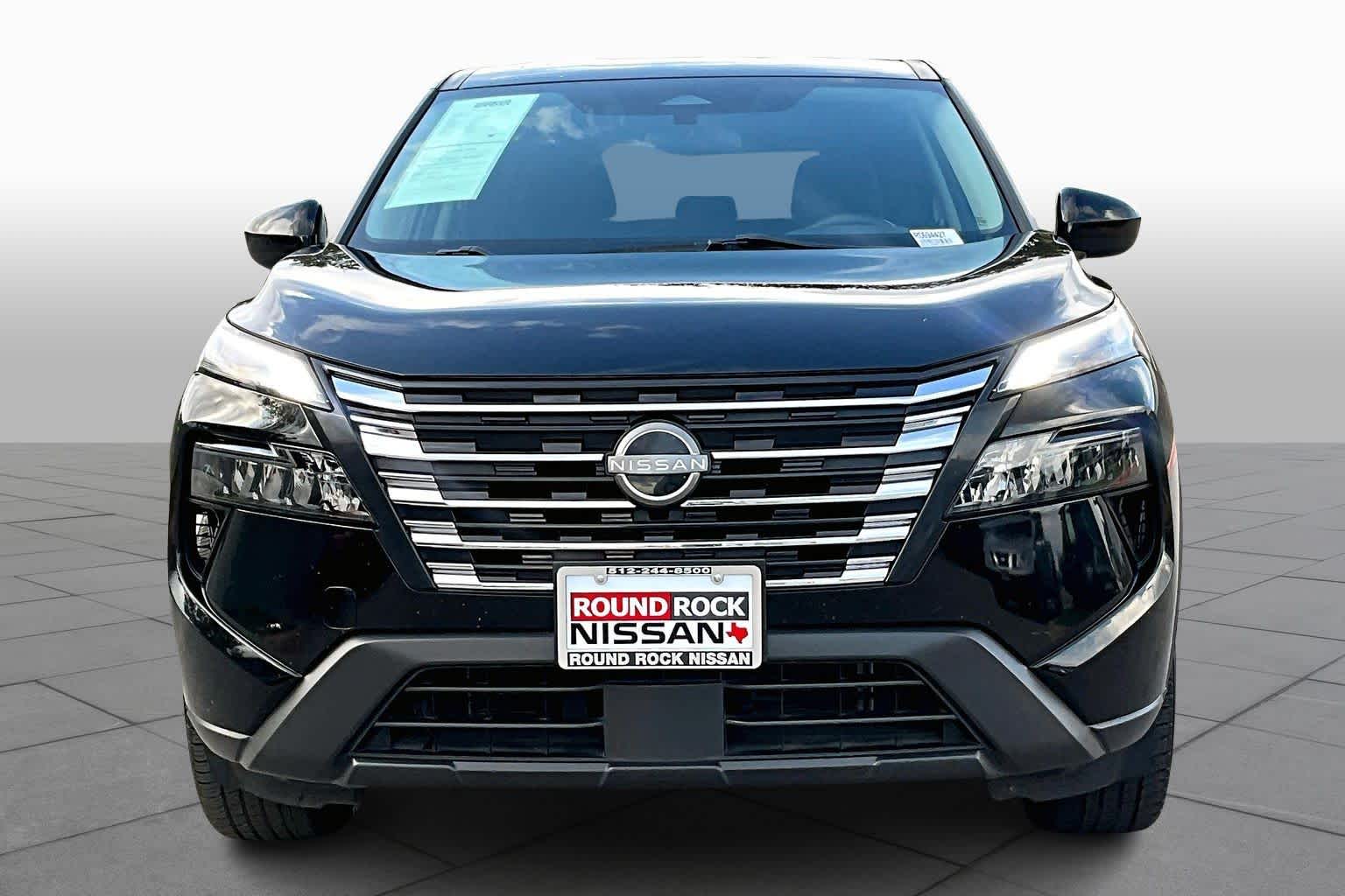 2024 Nissan Rogue SV photo 3