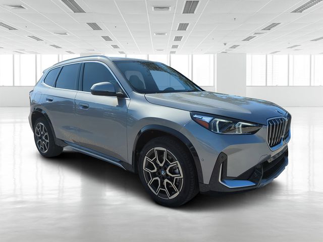 2026 BMW X1 28i's photo