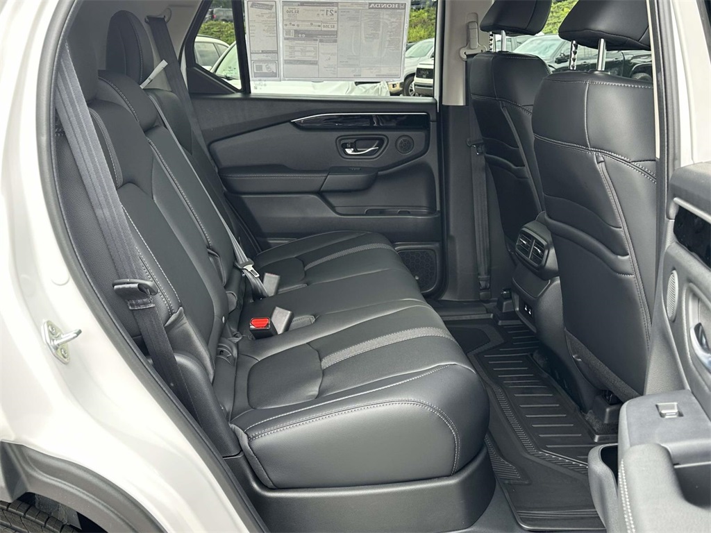 2026 Honda Passport photo 6