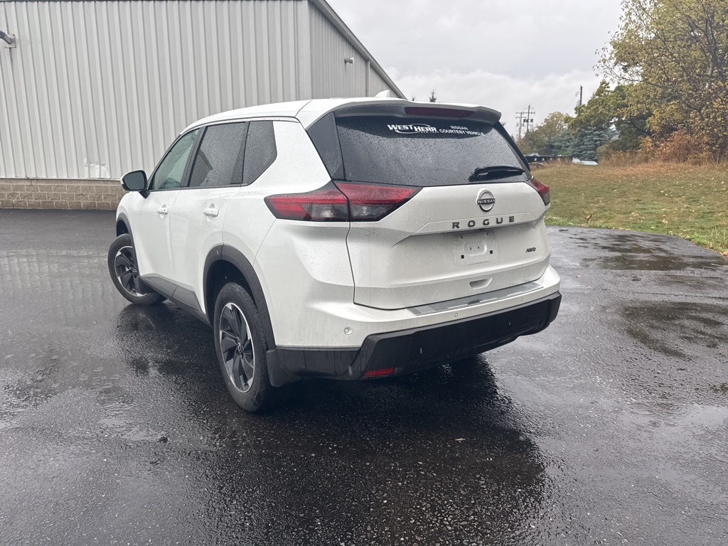 2025 Nissan Rogue SV photo 2