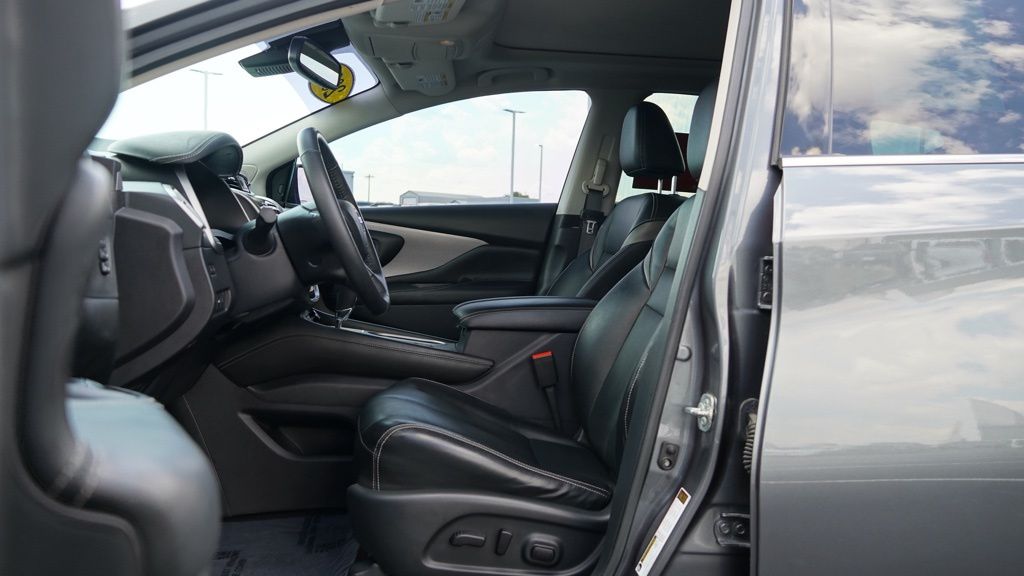 2020 Nissan Murano SL photo 11
