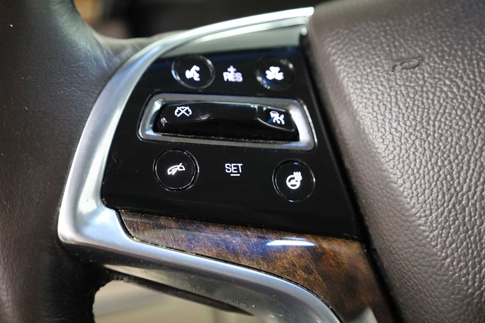 2013 Cadillac XTS Premium photo 21