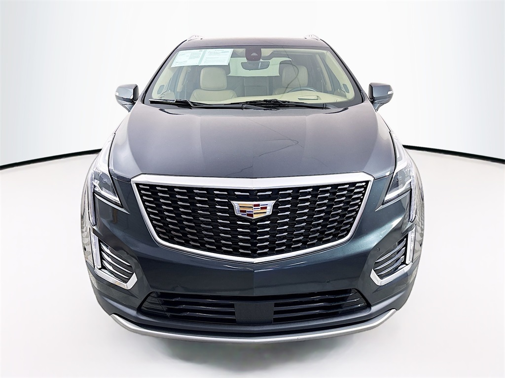 2021 Cadillac XT5 Platinum Premium Luxury photo 2
