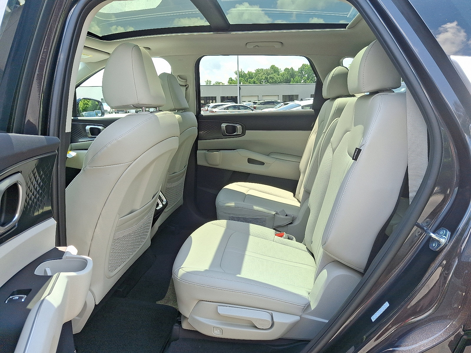 2025 Kia Sorento EX photo 4