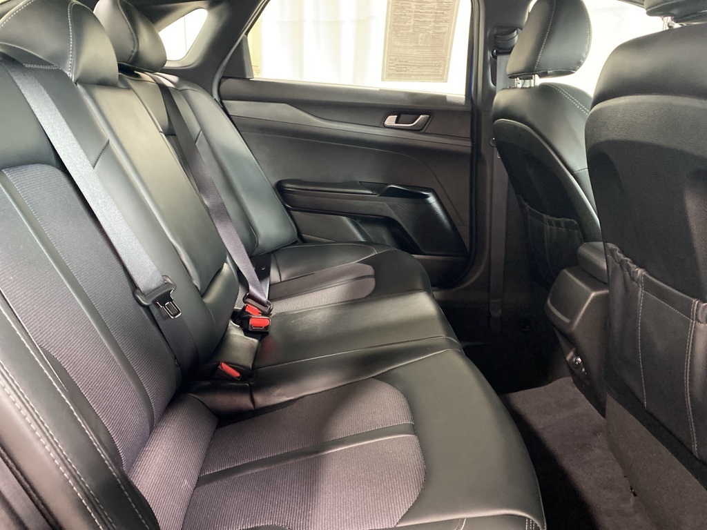 2023 Kia K5 GT-Line photo 10