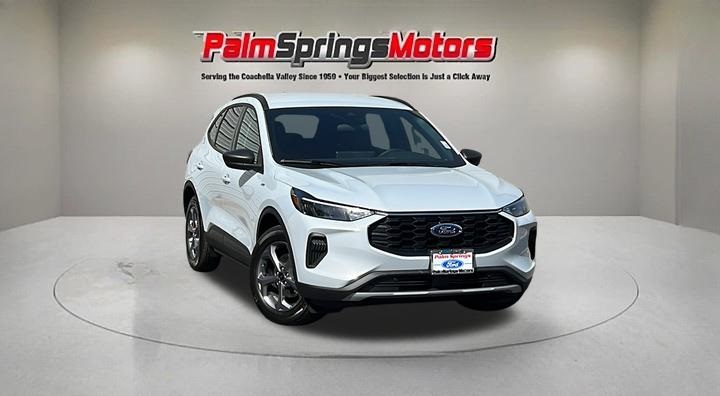 2025 Ford Escape ST-Line's photo