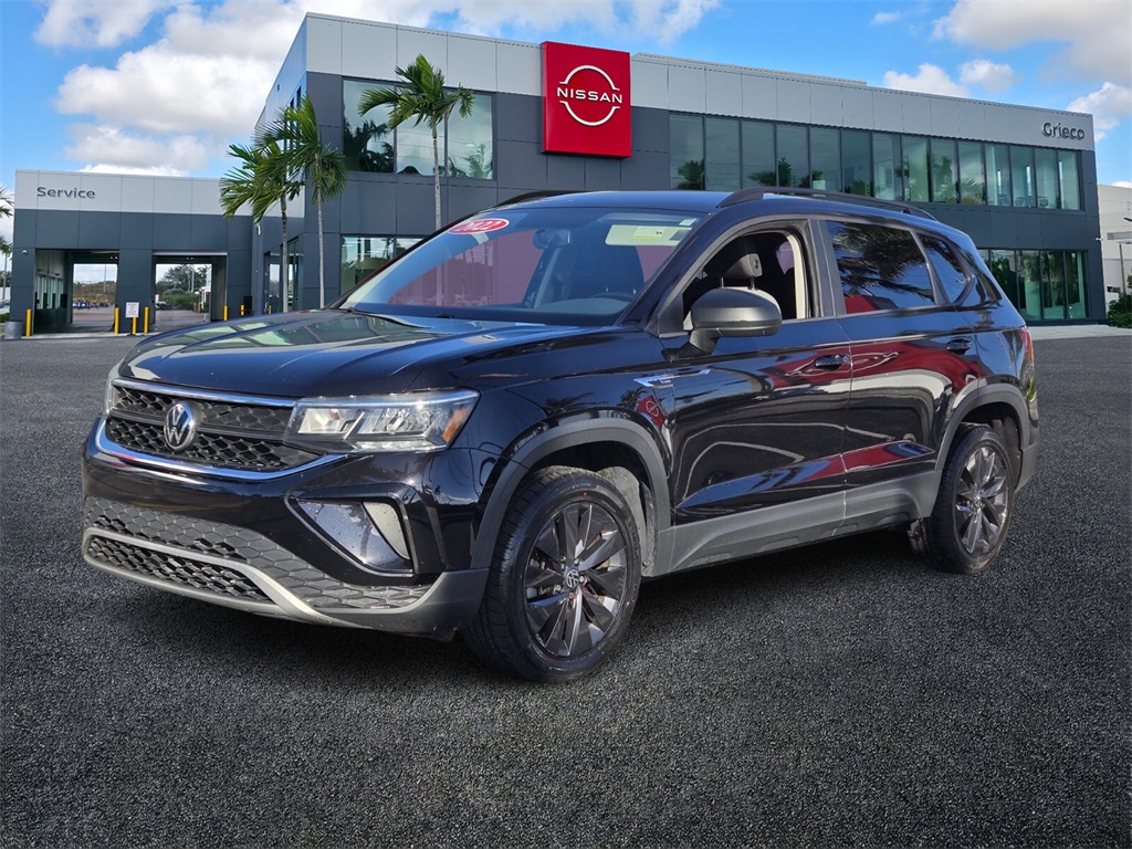 Used 2022 Volkswagen Taos S with VIN 3VVCX7B26NM007122 for sale in Delray Beach, FL