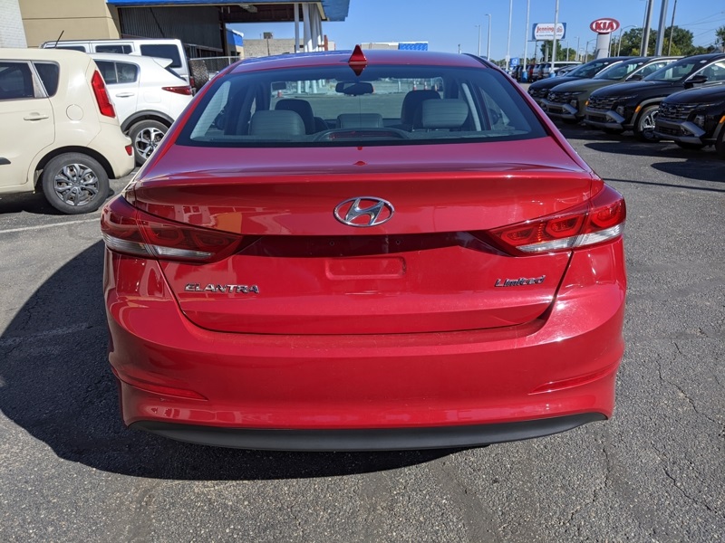 2017 Hyundai Elantra Limited photo 3