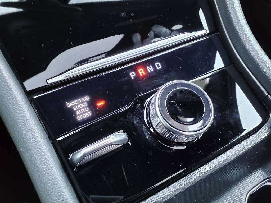 2025 Jeep Grand Cherokee Limited photo 18