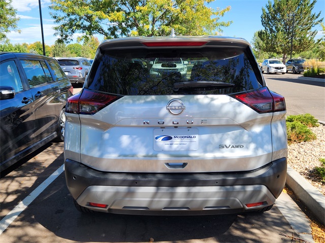 2023 Nissan Rogue SV photo 2