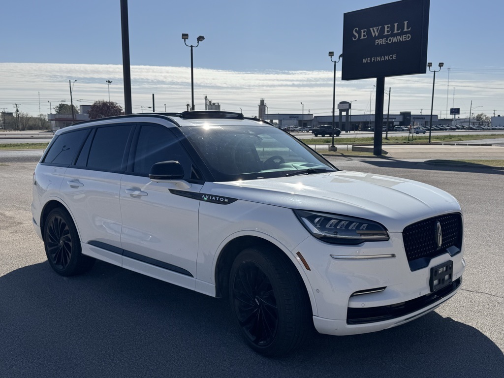 2022 Lincoln Aviator Reserve's photo