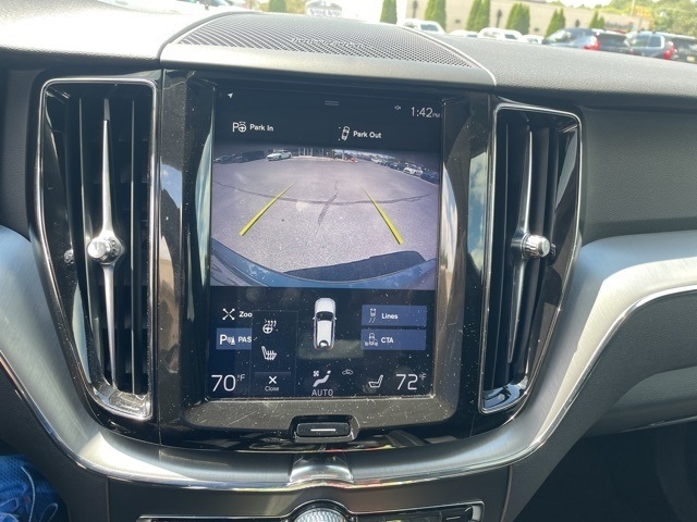 2019 Volvo XC60 T6 Momentum photo 4