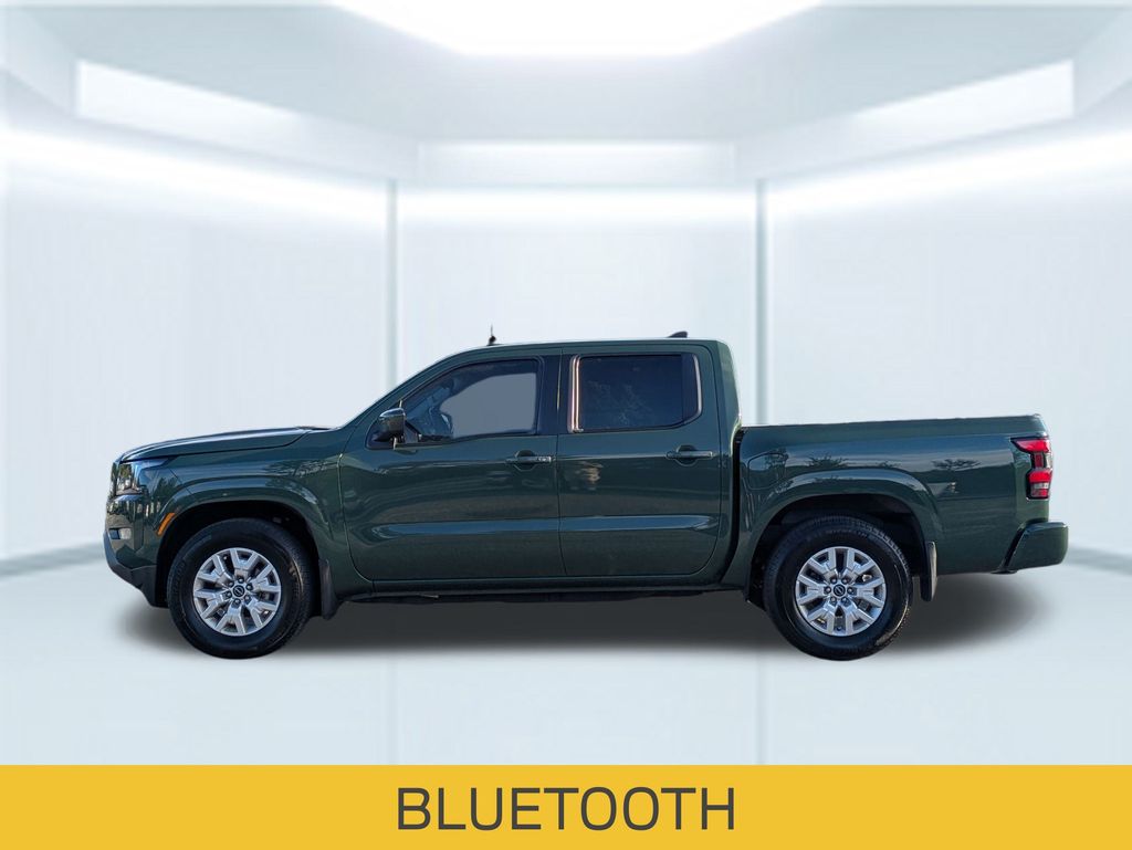 2023 Nissan Frontier SV photo 2