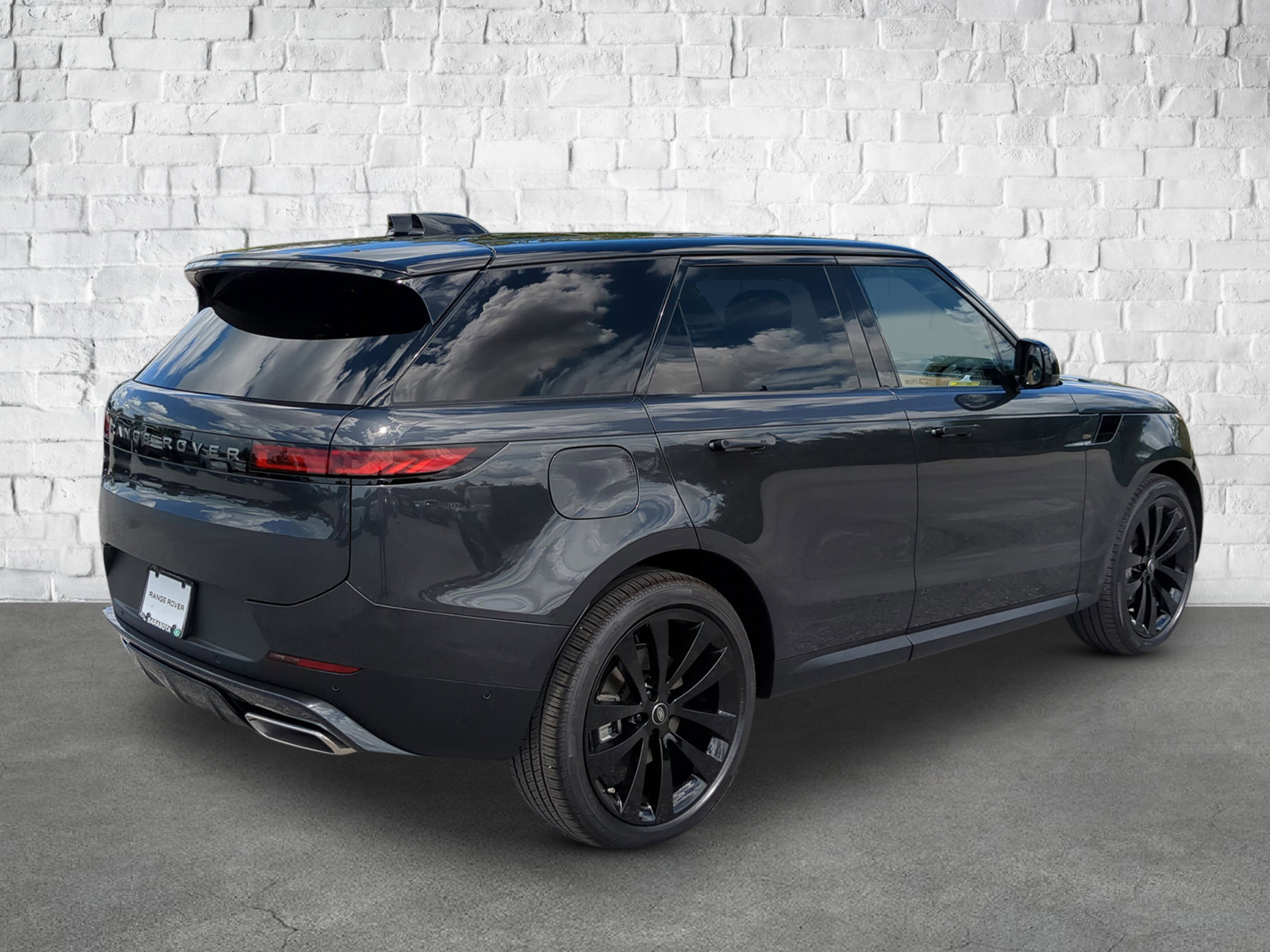 2025 Land Rover Range Rover Sport SE photo 5