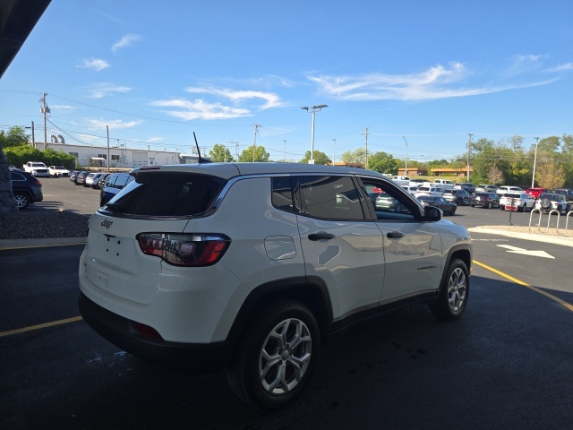 2024 Jeep Compass Sport photo 4