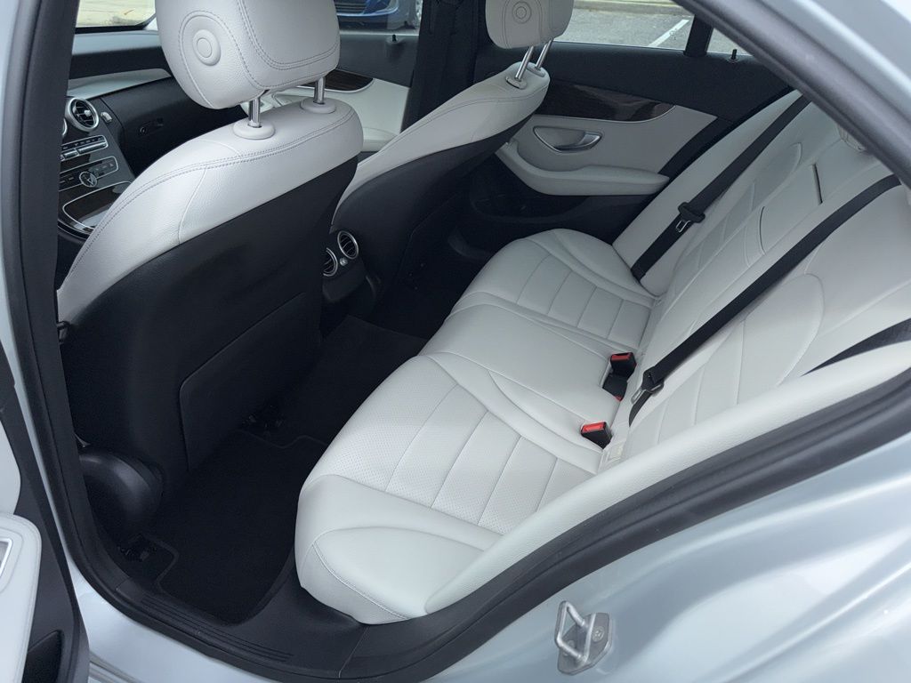 2018 Mercedes Benz C 300 photo 11