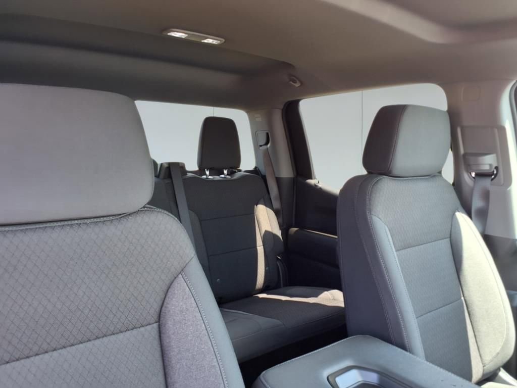 2025 Chevrolet Silverado 1500 Custom photo 27