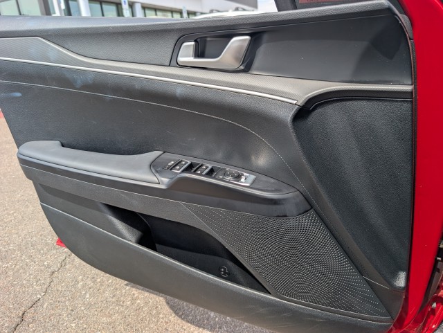 Used 2025 Runway Red Kia LXS image 9