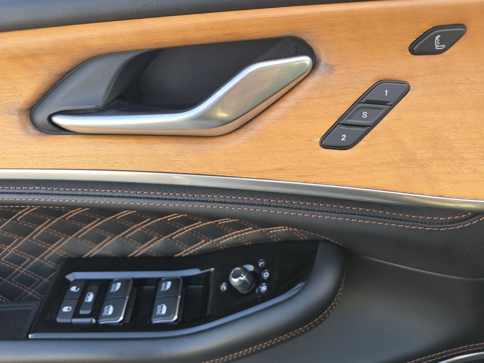 2021 Jeep Grand Cherokee L Summit Reserve photo 27