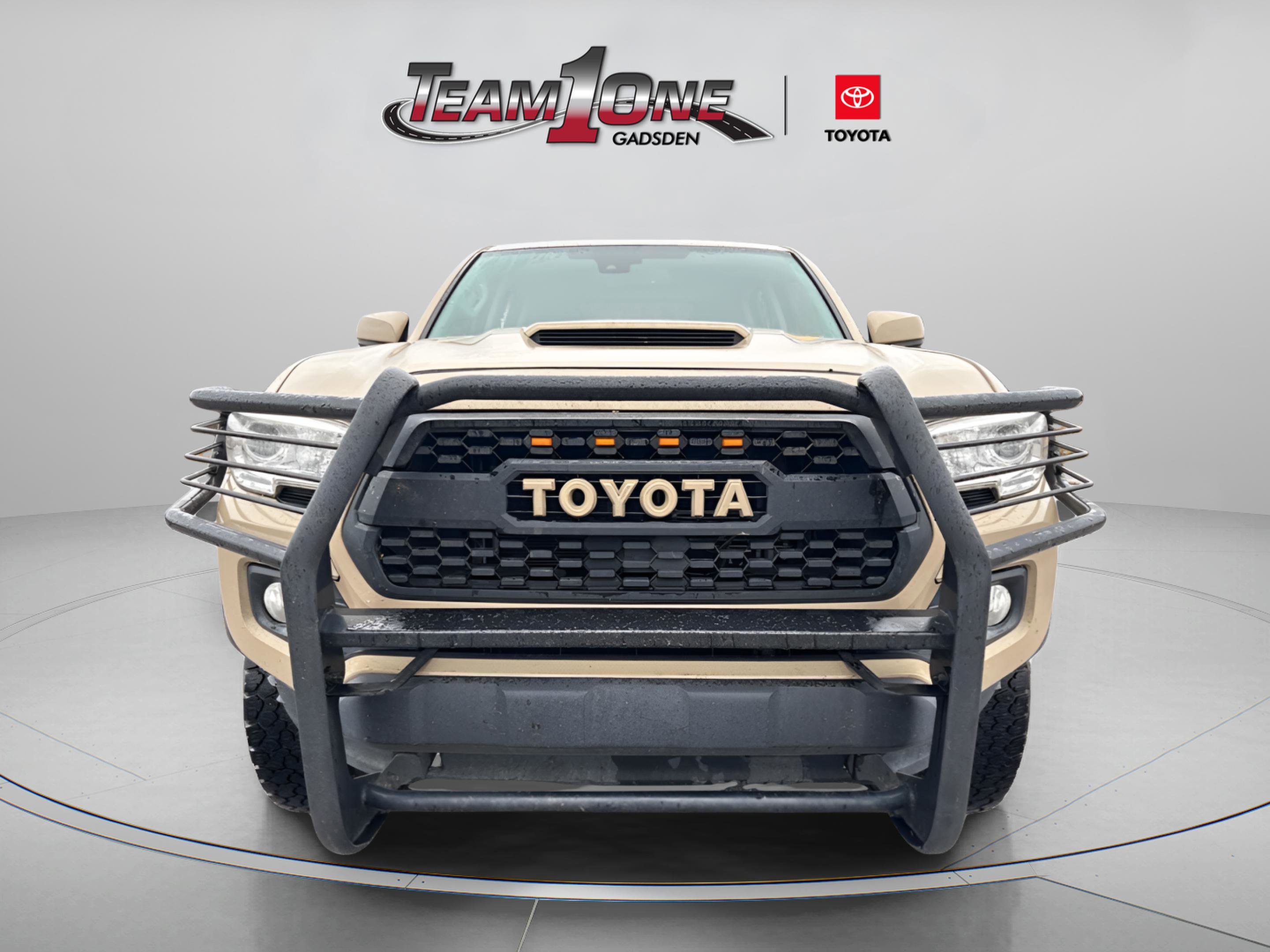 2020 Toyota Tacoma TRD Sport photo 3